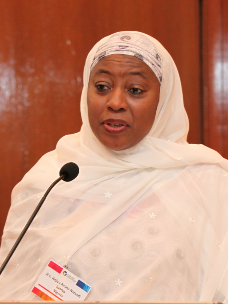 H.E. Hajiya Amina Namadi Sambo, esposa del Vice-Presidente de Nigeria.