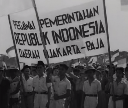 Indonesios celebrando la independencia de su país