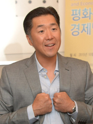 Munhwa Times Publica Entrevista con el Dr. Moon